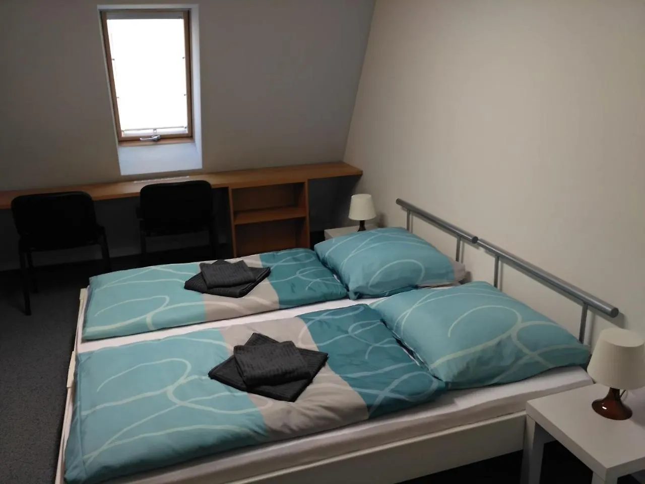Rooms Orli Brünn 0*,